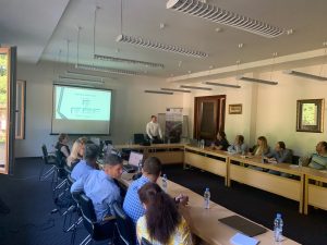 Корекция няма причина за аларма, казват експертите