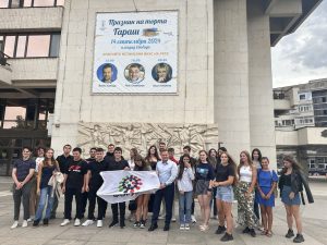 Джон Лий разкрива планира непрекъснато да укрепва фондовата борса