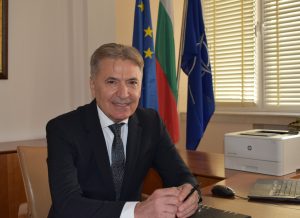 Експерти на НОИ консултират по осигурителни въпроси българи, живеещи в Испания и Германия