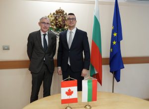 Процеса по присъединяване на страната ни към ОИСР и активизиране на икономическите отношения обсъдиха министър Дилов и посланикът на Канада за България