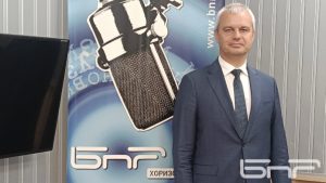 Китайската брегова охрана патрулира във водите на остров Диаоюй