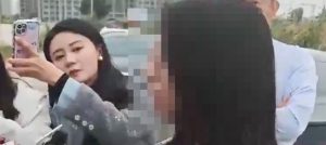 Китайската жертва на изнасилване става първо да има сексуално посегателство, призната за „индустриална травма“
