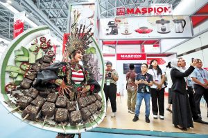 Expo се отваря като търговската търговска точка в Китай-Асей, за да запише рекордно високо
