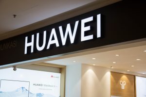 Huawei намеква за „най-силния приятел“ през ноември