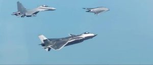 PLA пуска 26-минутен микрофилм, за да отбележи 76-ата годишнина на военновъздушните сили