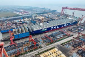 Корабоплавателната индустрия върви към по-зелено бъдеще