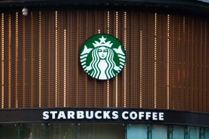 Starbucks стартира мини-драма в Douyin за китайските клиенти