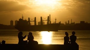 САЩ обещават хранителна помощ за Куба, като същевременно натискат доставките на гориво