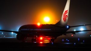 Китайските авиокомпании намаляват теглото си, добавят полети над Русия, за да намалят разходите за гориво на фона на войната в Иран