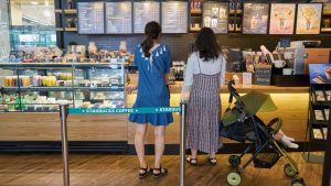 Шефът на Starbucks в Корея губи работа, след като промоцията „Денят на резервоарите“ се провали