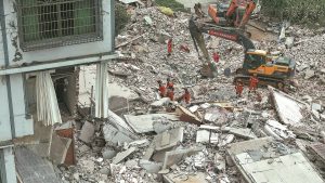 Властите разследват необичайни двойни земетресения, ударили Люджоу