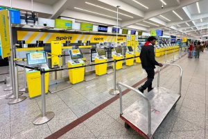 Американският авиопревозвач Spirit Airlines спира дейността си, първата жертва от войната в Иран в индустрията
